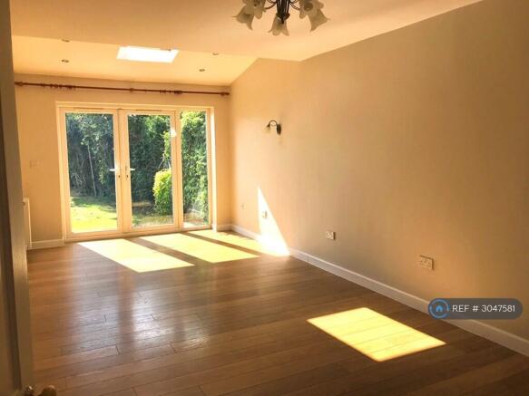 Extended Lounge