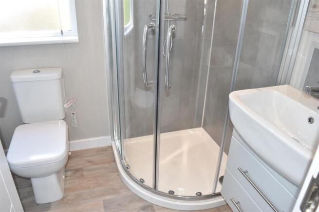 2 bed Park Home for sale Image 11
