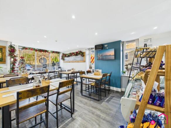 Prime Commercial Opportunity ¿ Fully Equipped Café