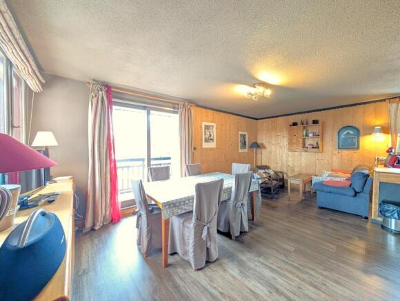 3 bedroom ski in and