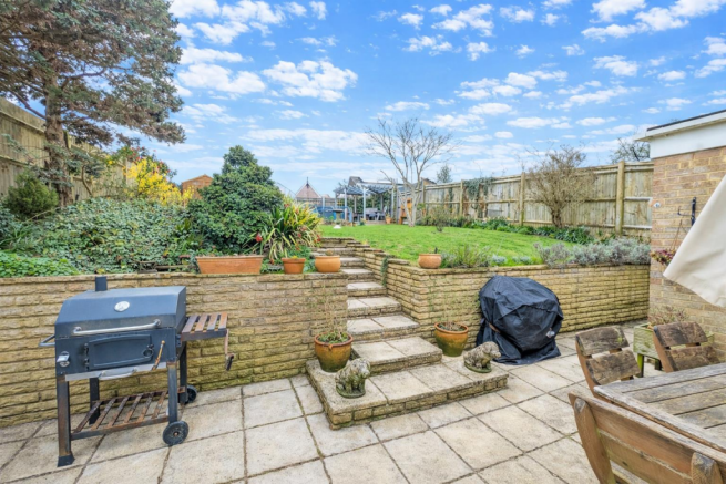 24 Rocks Park Road - Garden 3.png