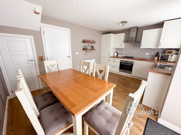 Piccadilly Close, Mansfield Woodhouse, Nottinghamshire photo 4