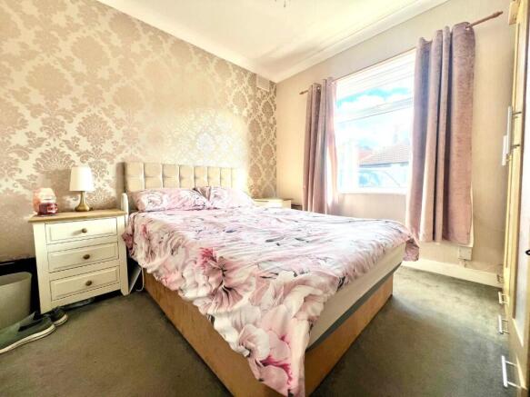 3 bed Semi-Detached Bungalow for sale Image 7