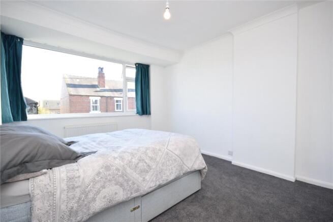 3 bed Semi-Detached to rent Image 12