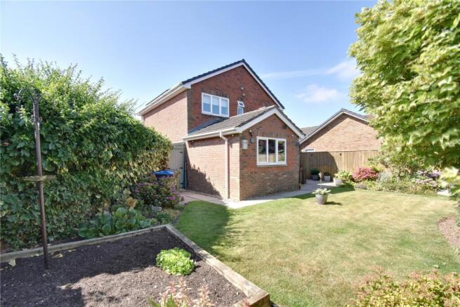 3 bed Detached for sale Image 9