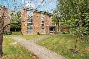 Flat 9, 9, Wettern Close, South Croydon CR2 0NT