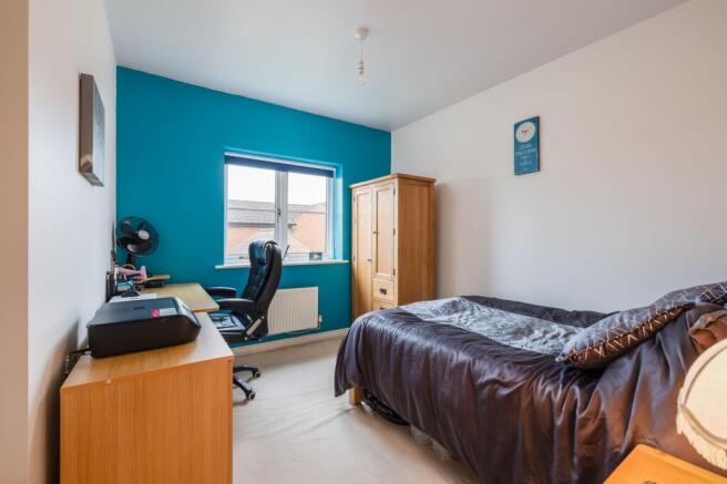 3 bed Semi-Detached to rent Image 9
