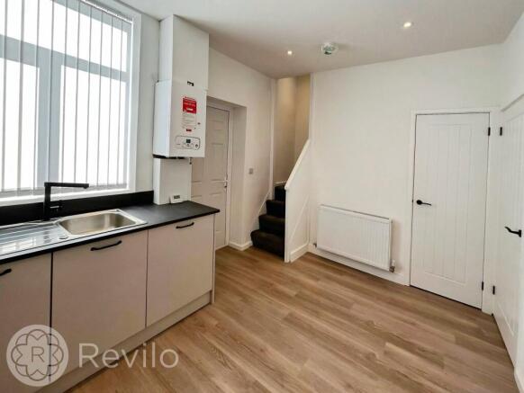 3 bed Terraced to rent Image 9