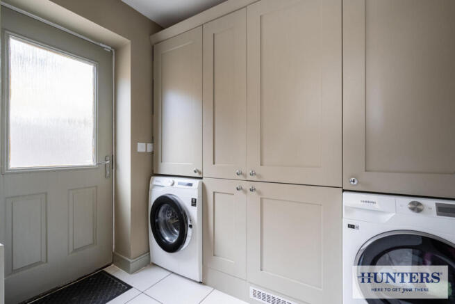 4 bed Detached for sale Image 10