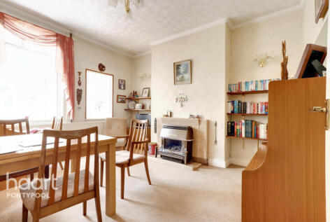 Greenhill Road, Pontypool