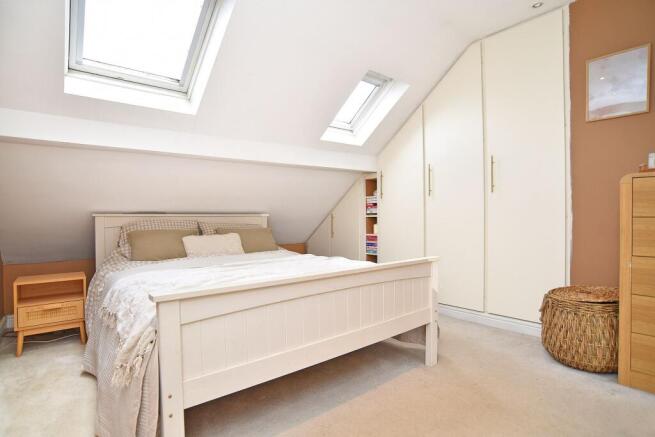 3 bed House for sale Image 12