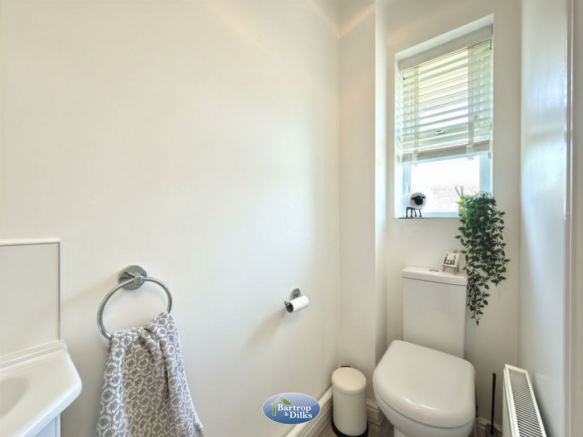 3 bed Detached for sale Image 6