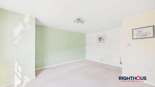 3 bed Flat to rent Image 5