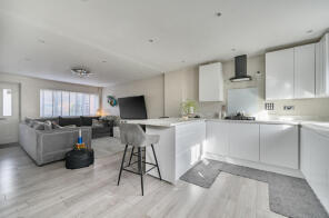 95, Ruskin, Caversham, Reading RG4 6LF