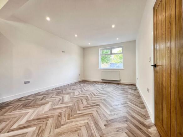 3 bed End of Terrace to rent Image 5