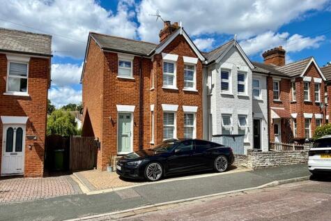 Cromwell Road, CAMBERLEY, GU15
