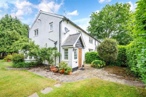 Sandy Lane, Kingswood