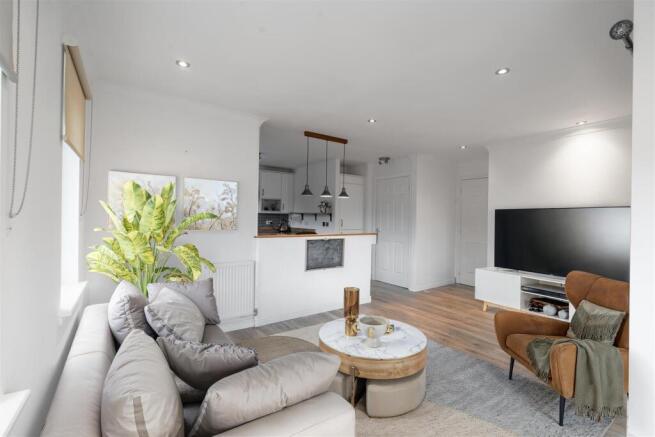 Property_C1E2_lounge-2_30-01-26_16_55.jpeg