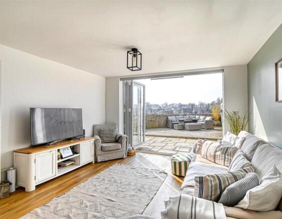 45b Listley Street-02.jpg