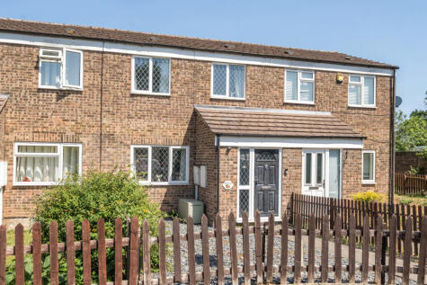 Queens Court Ride, Cobham, KT11