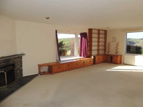 SITTING ROOM