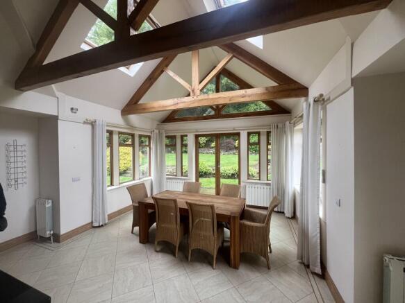 3 bed Bungalow to rent Image 10