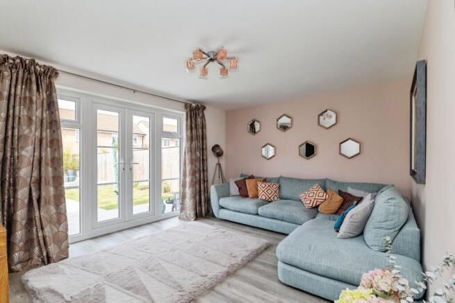 4 bed Detached for sale Image 5