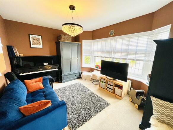 SITTING ROOM