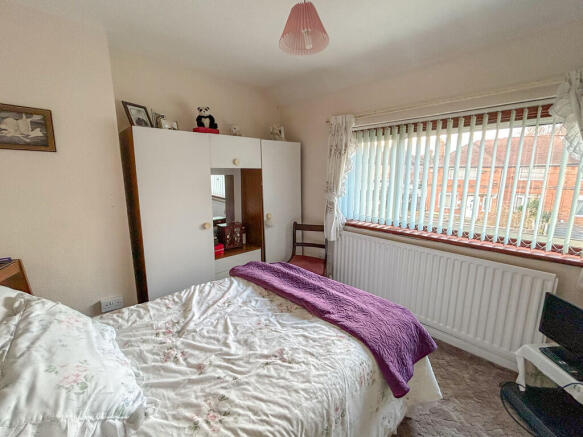 bedroom 1-1