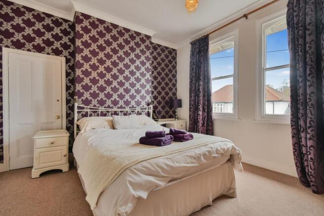 3 bed Flat for sale Image 7