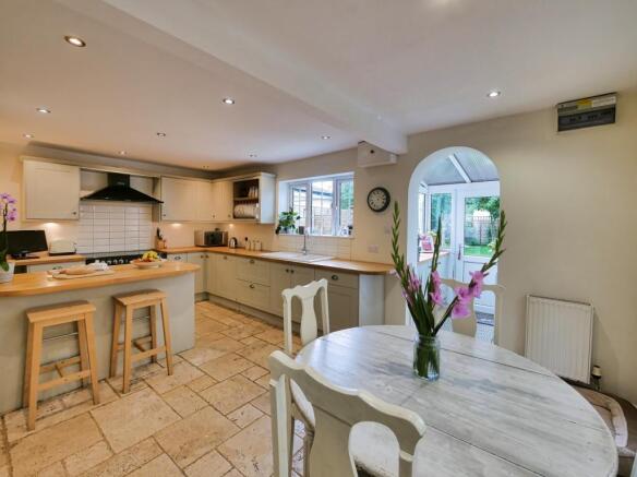 Kitchen diner