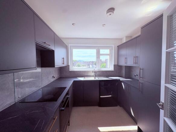 Kitchen 4