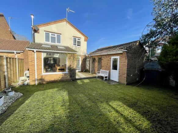 2. rear garden.JPEG