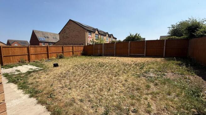 4 bed Detached to rent Image 10