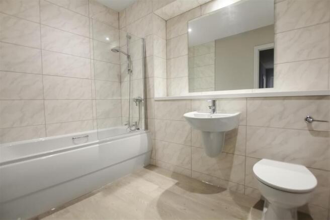 1 bed Retirement Property for sale Image 6