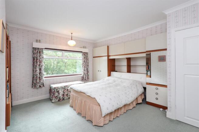 Bed1.jpg