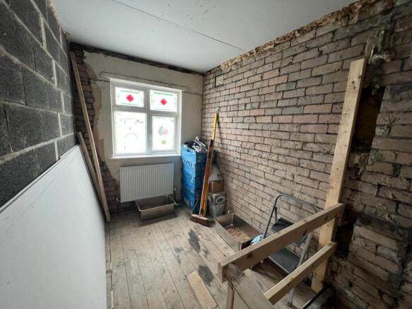 3 bed Semi-Detached for sale Image 7