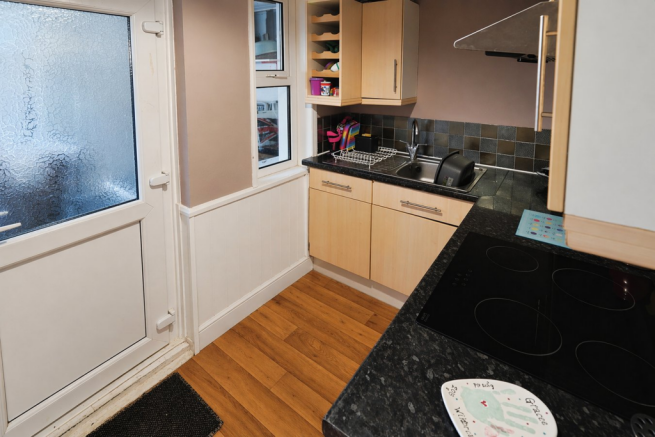 3 bed Semi-Detached for sale Image 4