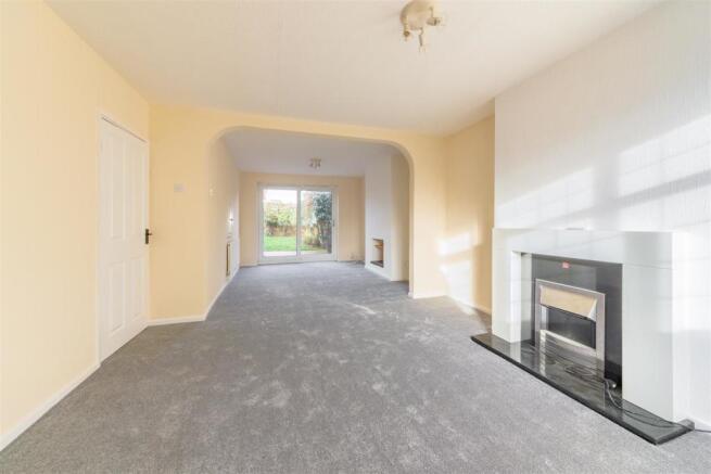 Lounge / Dining Room