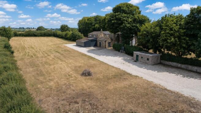 8 bed Detached for sale Image 11