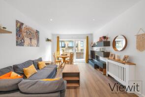 Flat 4, 33 Augustine Court, Brumwell Avenue, London SE18 6HY
