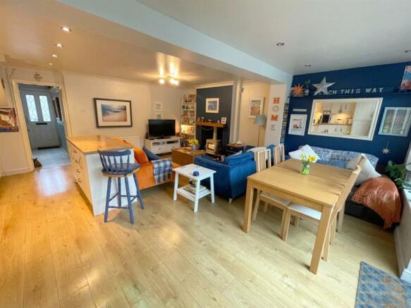 Open plan kitchen/living room/dining room