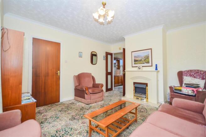 3 bed Semi-Detached for sale Image 4