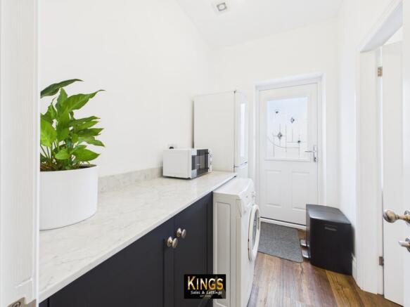 3 bed Semi-Detached for sale Image 9