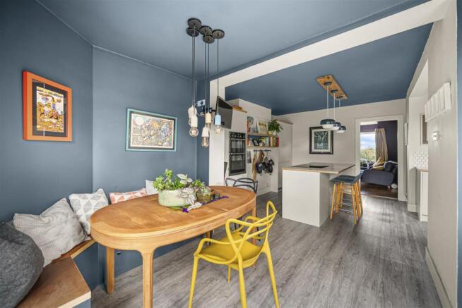 3 bed Semi-Detached for sale Image 9