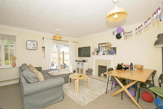 Lounge/Dining Room
