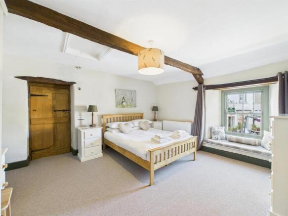 3 bed House for sale Image 9
