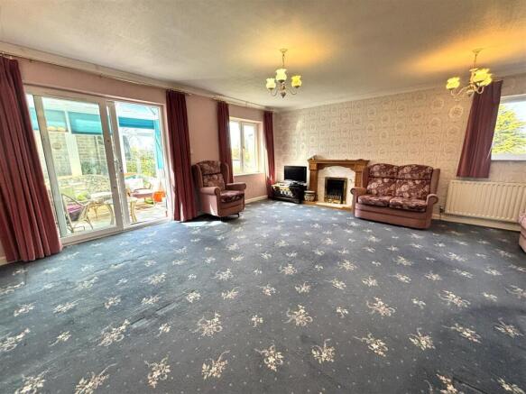 3 bed Detached Bungalow for sale Image 4