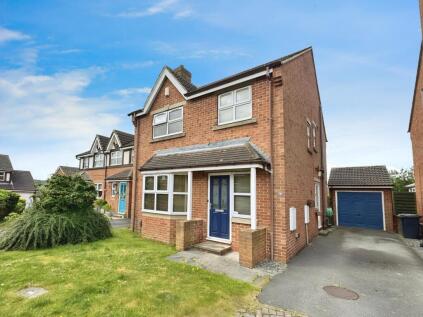 Kenilworth Close, Mirfield, WF14