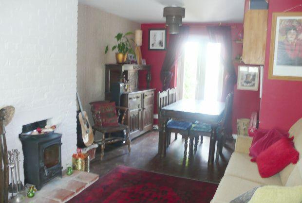 SITTING/DINING ROOM
